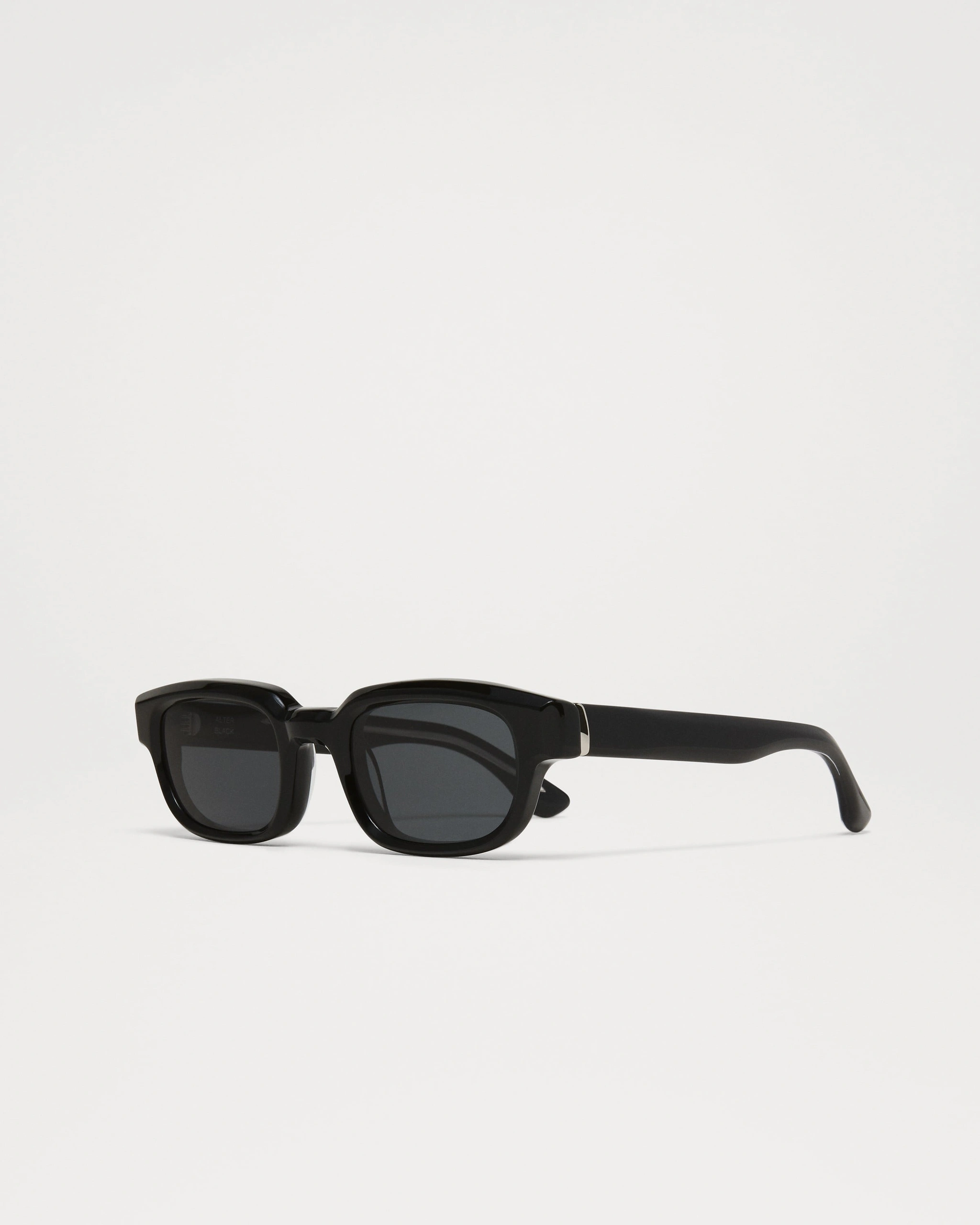 Alter Black Black