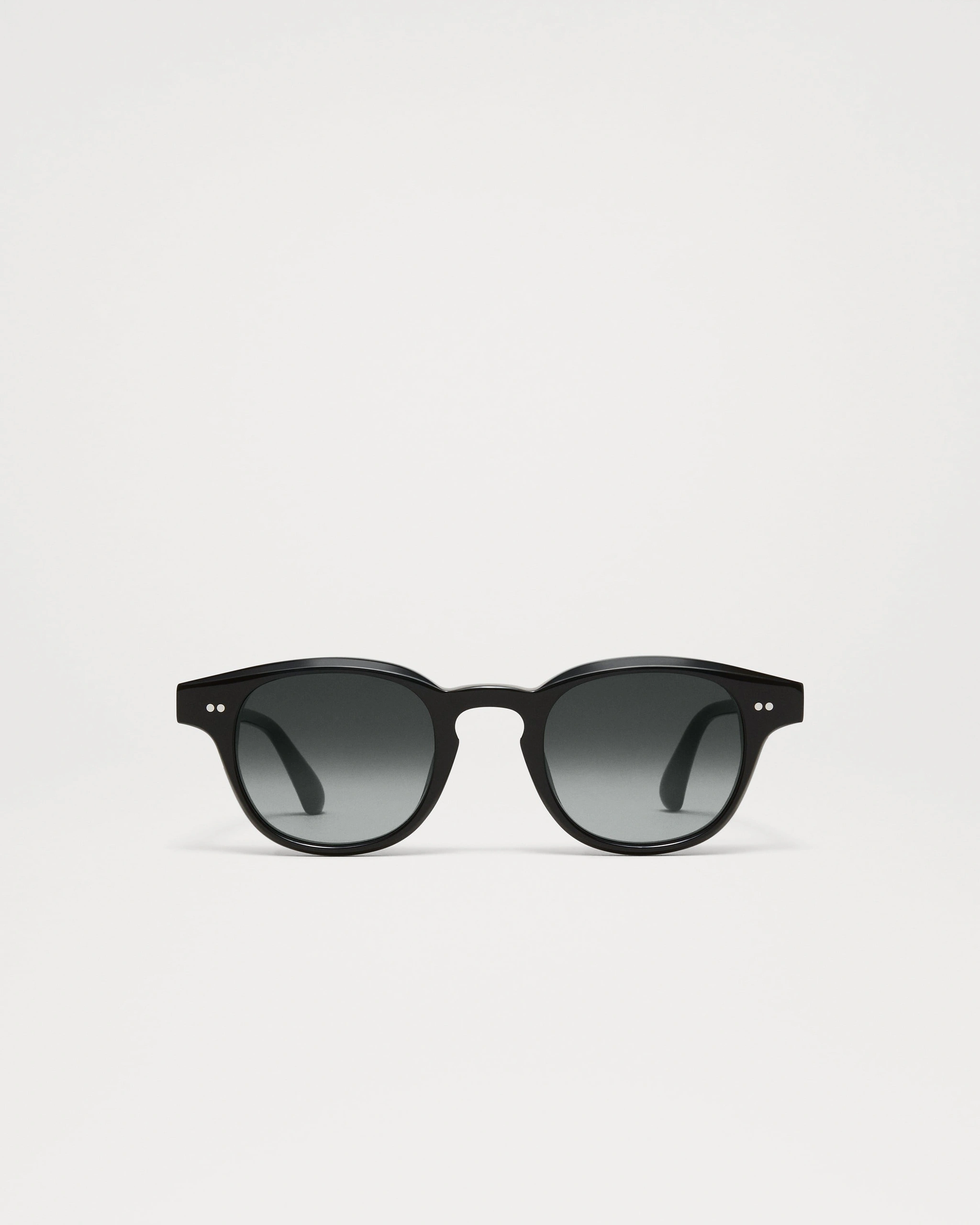 01 Gradient Black