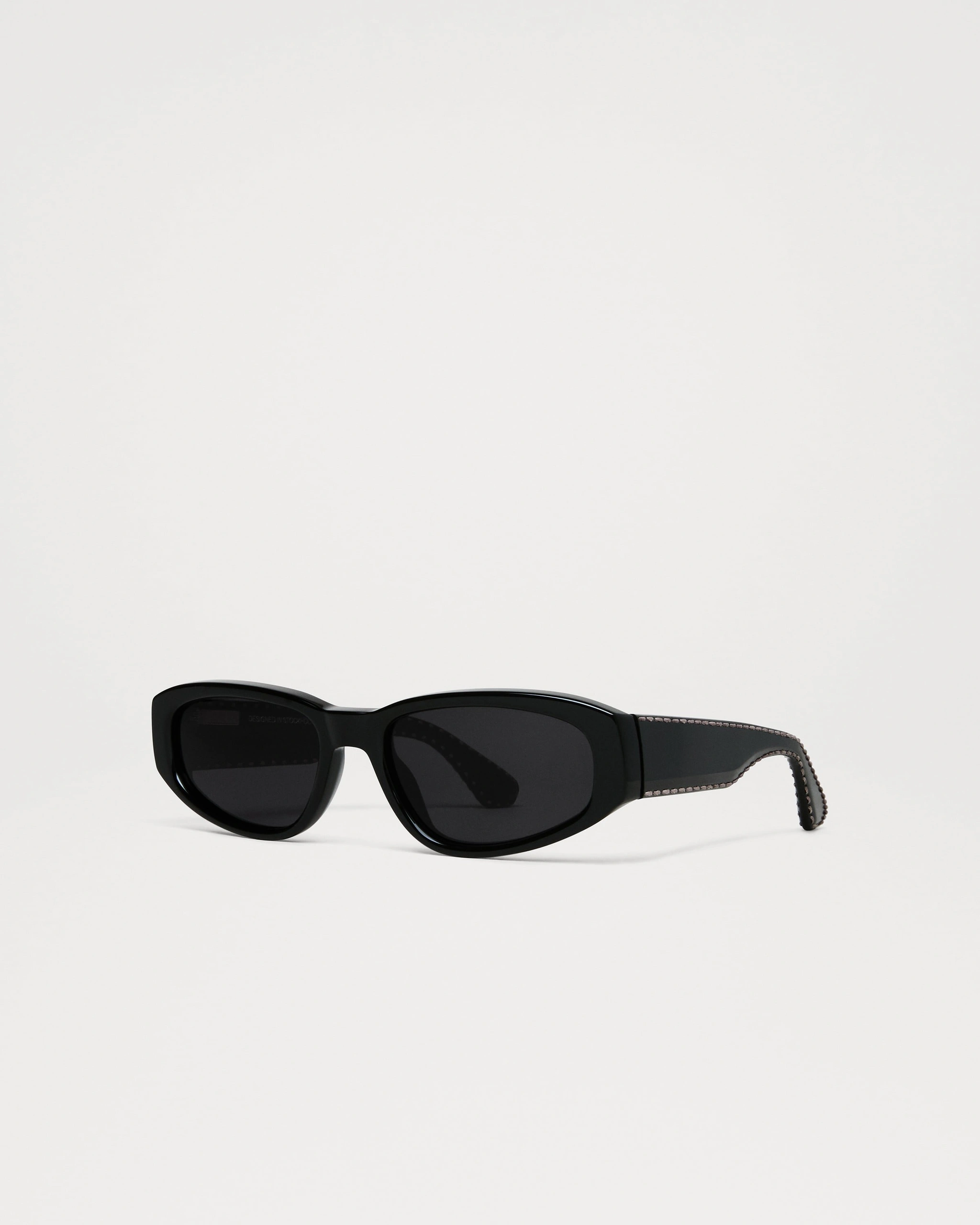 Stitch 09 Black