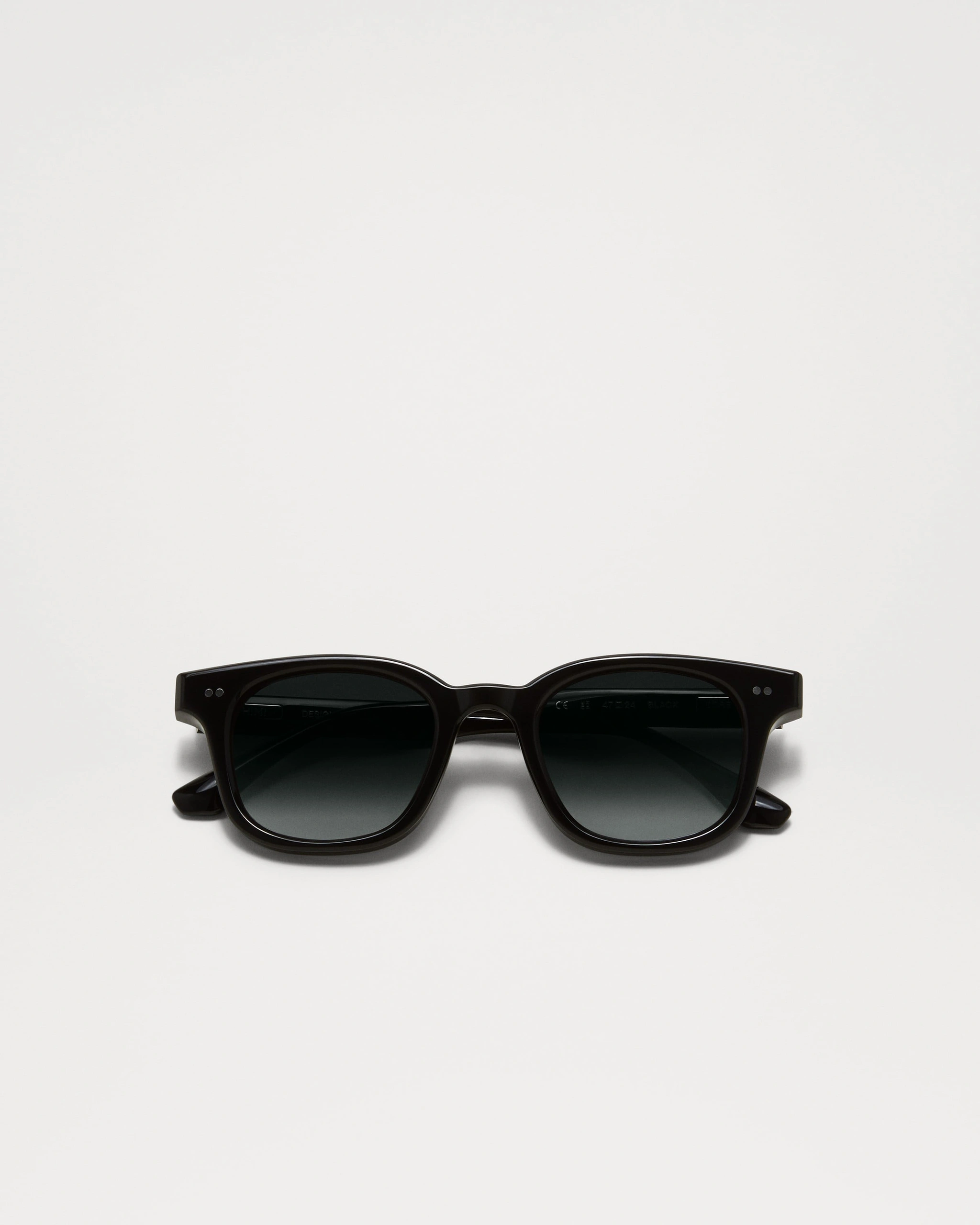 02 Gradient Black