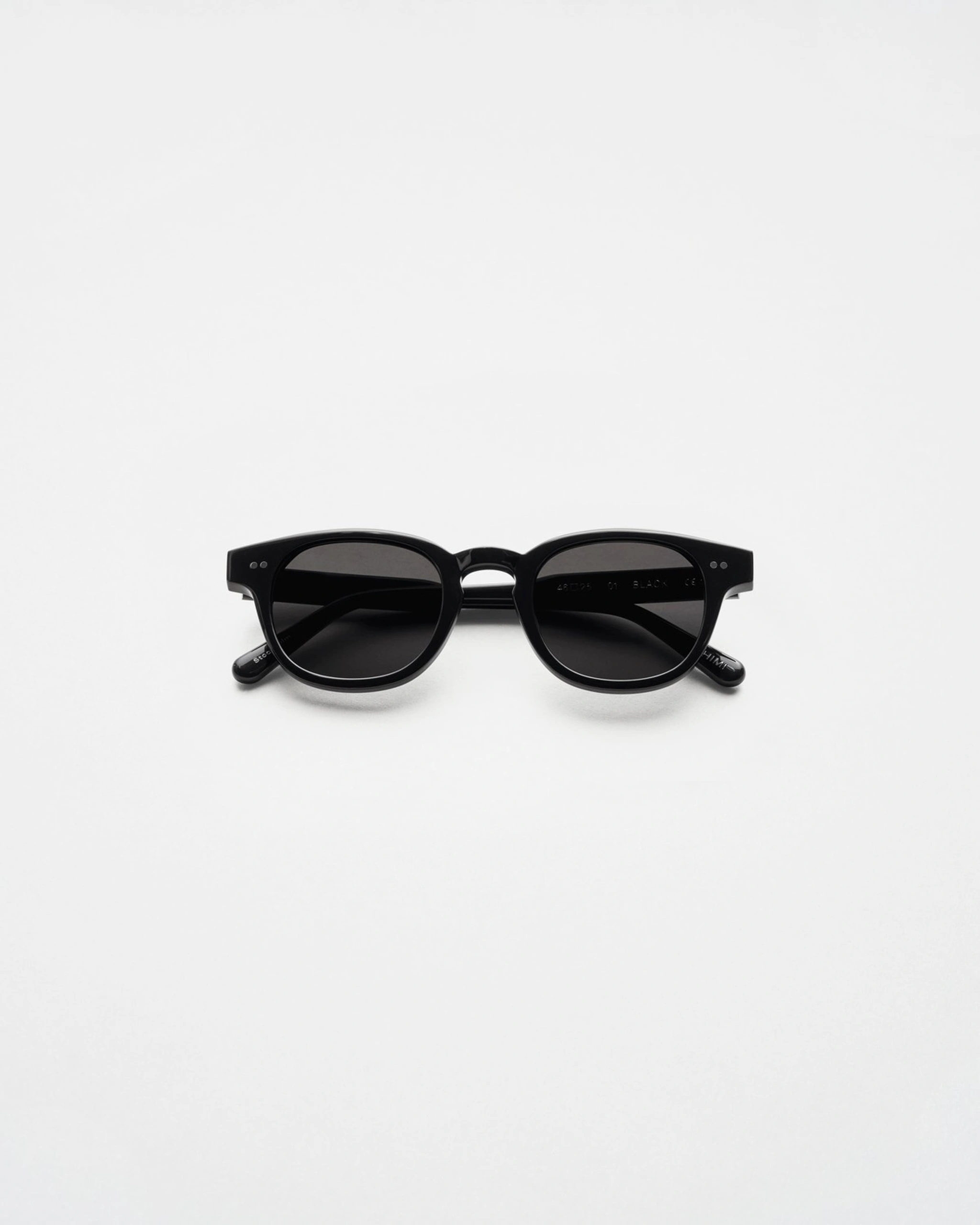 01 Black (2022)