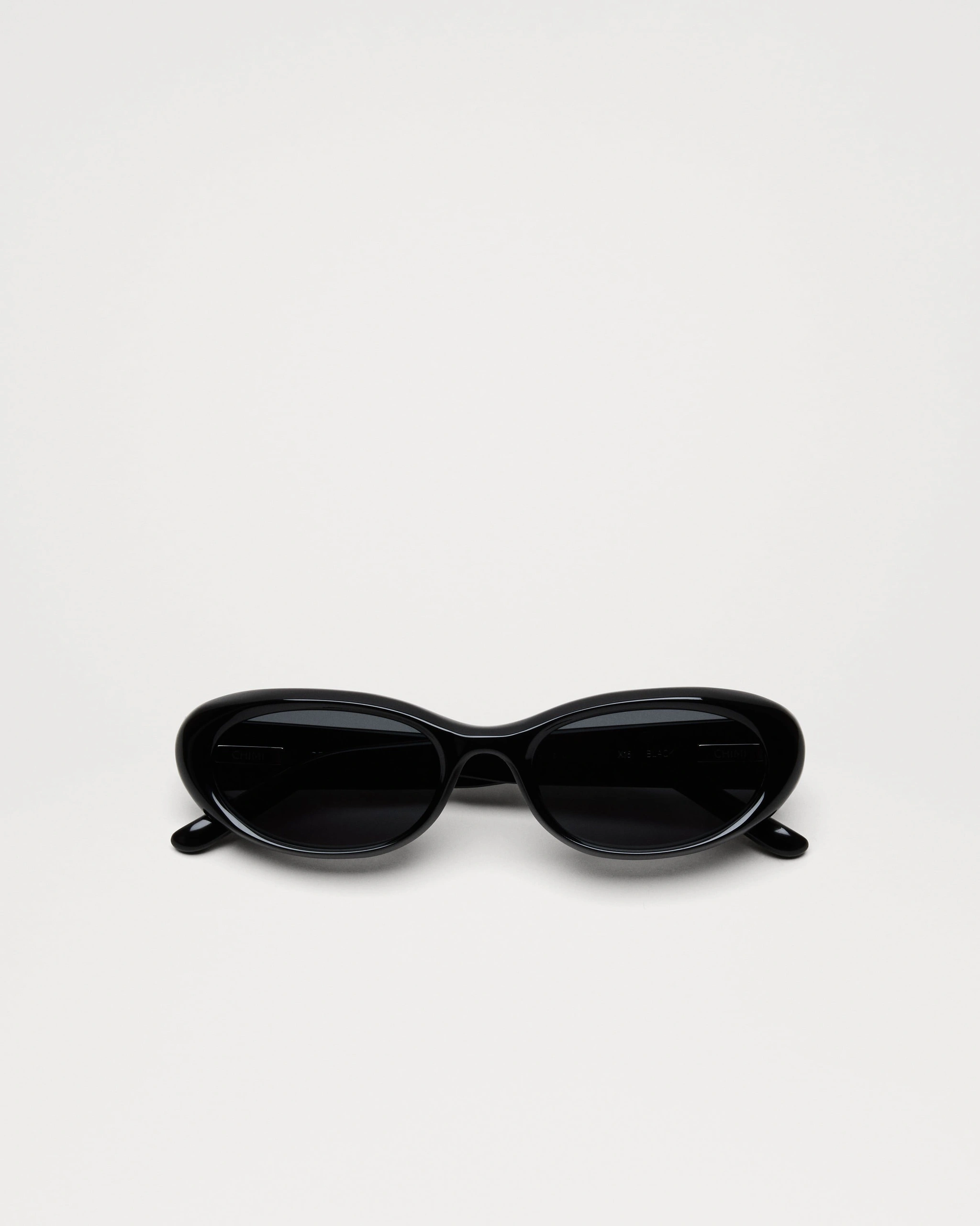 X16 Black
